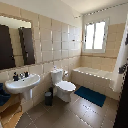 Palms A1 204 * Pyla