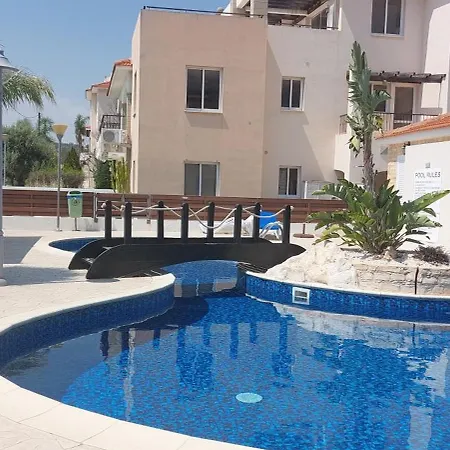 Palms A1 204 * Pyla